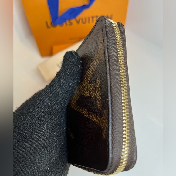 🎀 LOUIS VUITTON Monogram Giant Zippy Coin Purse - Picture 12 of 13